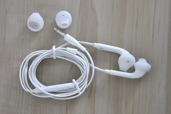 EG920BW Unboxing 03