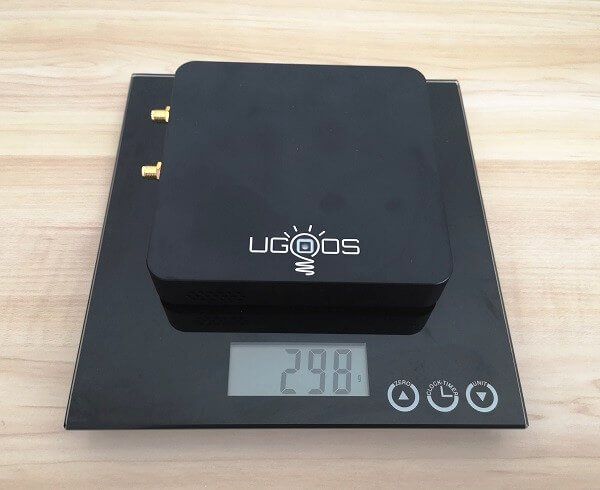 Ugoos AM6 Checking Weight