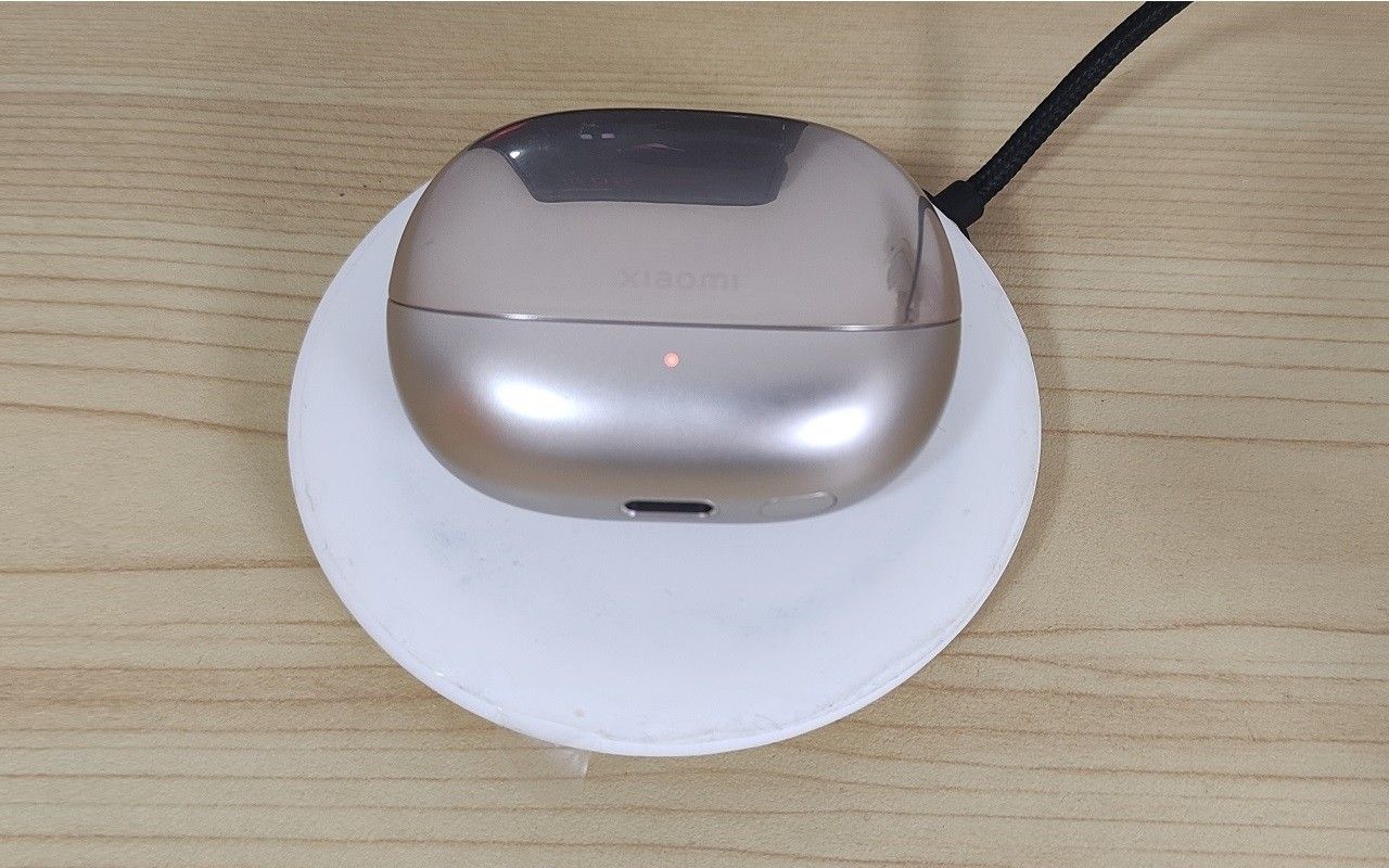 Xiaomi Buds 4 Pro Charging3