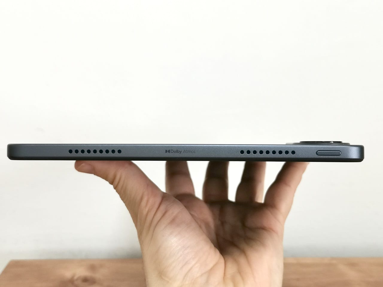 Redmi Pad 2 - Right view