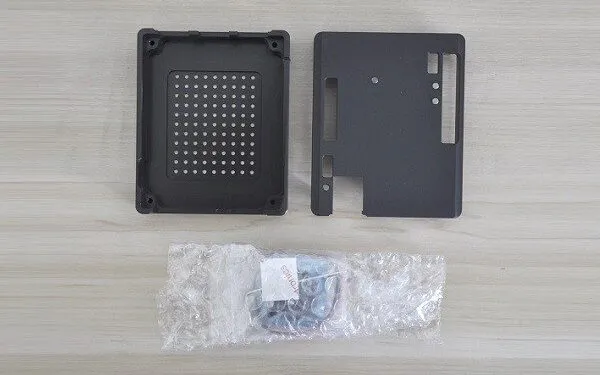 LattePanda Case unbox 4