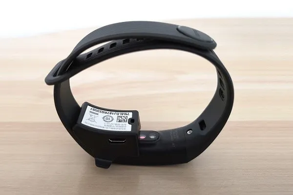 Huawei Honor Band 3 Charging P2