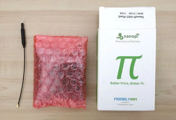 NEO Plus2 Unboxing 01