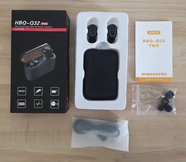 HBQ Q32TWS Unboxing Items