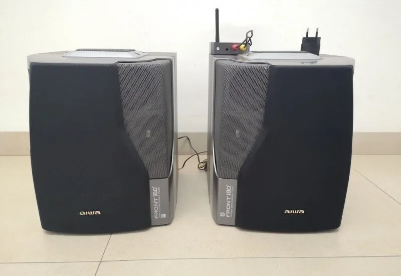 BW BR4 Speakers 1 BW BR4 Speakers 1