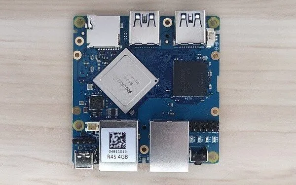 NanoPi R4S 01