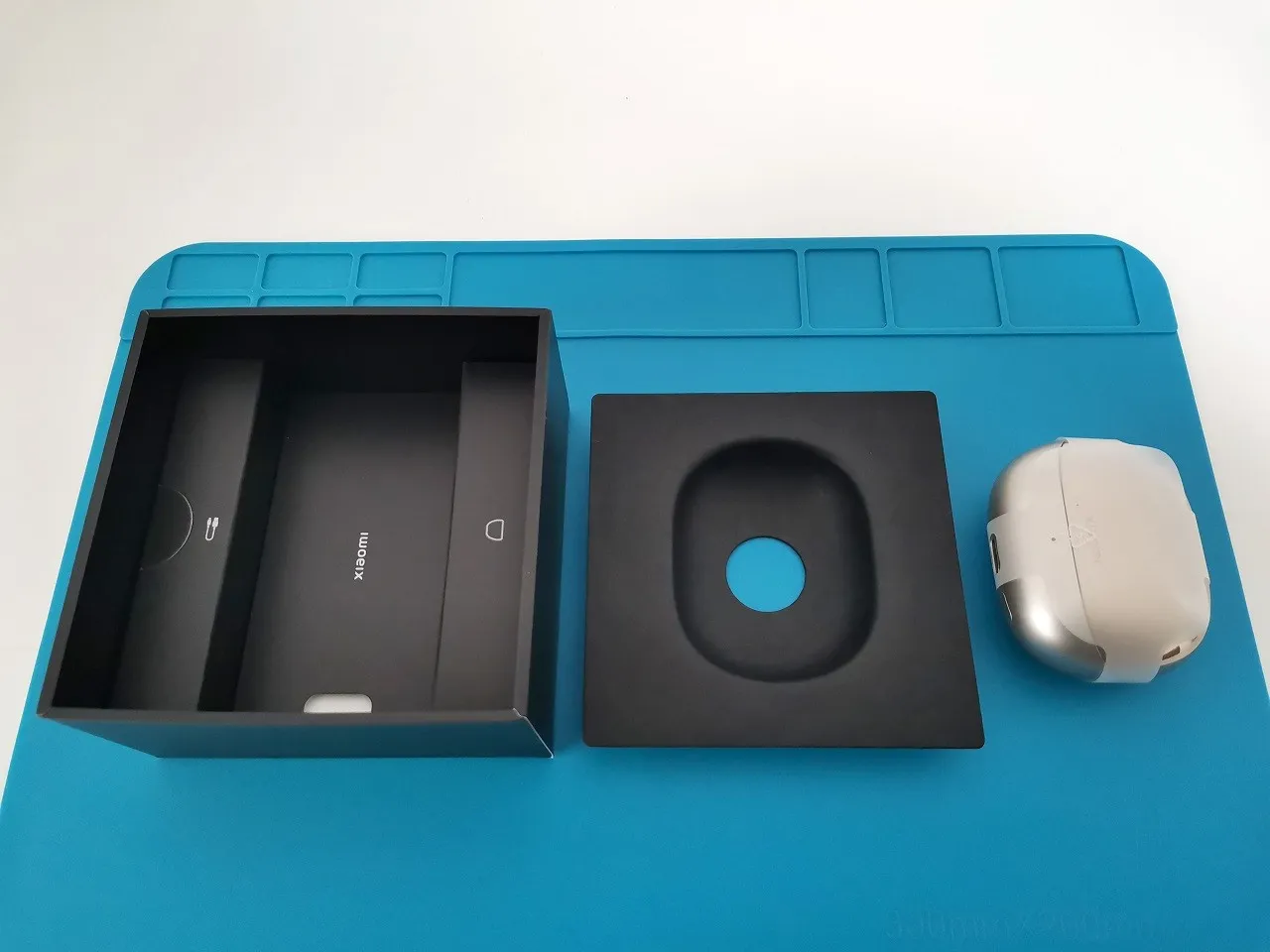 Xiaomi Buds 4 Pro Items 5