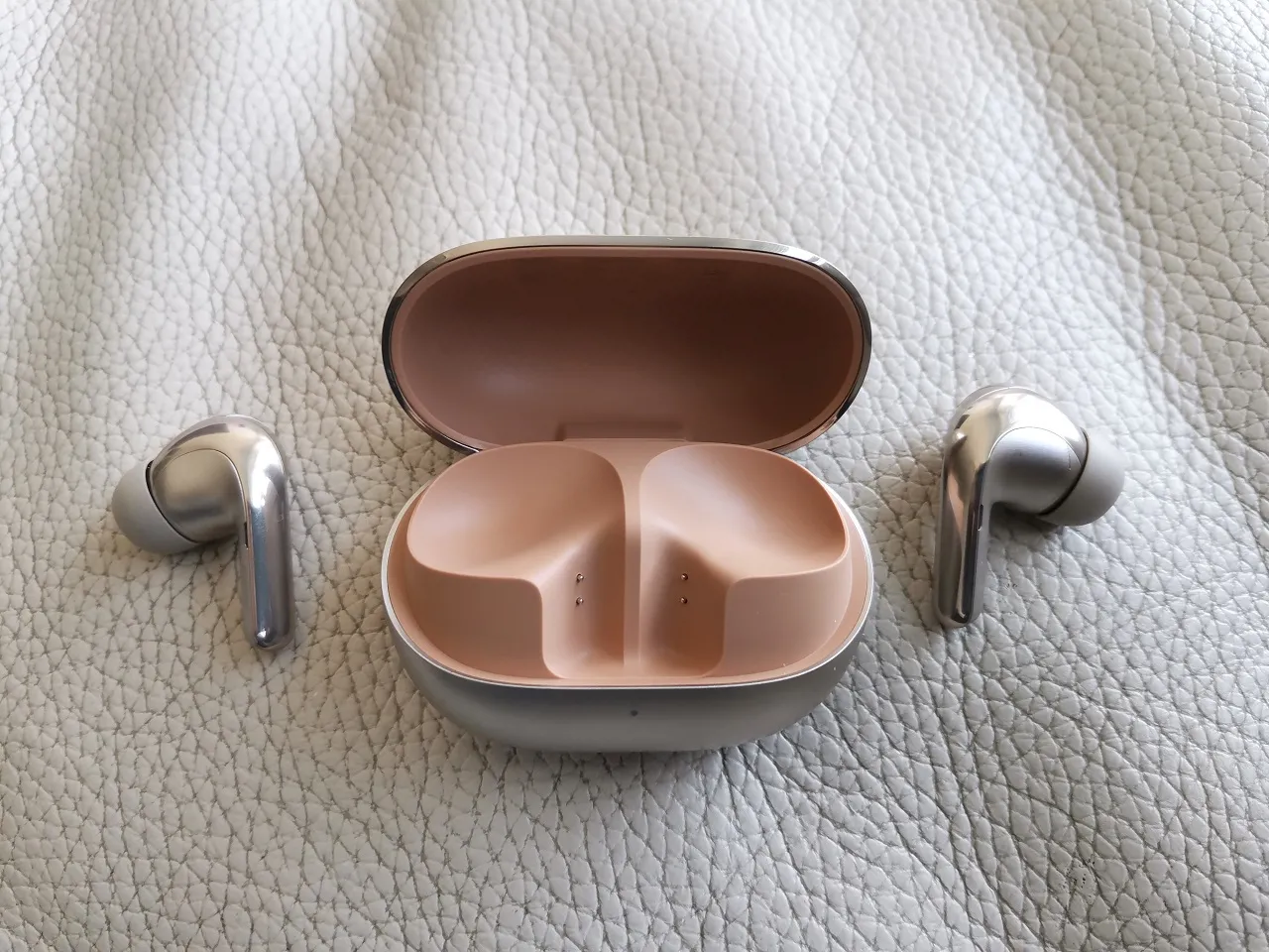 xiaomi buds 4 pro case 5