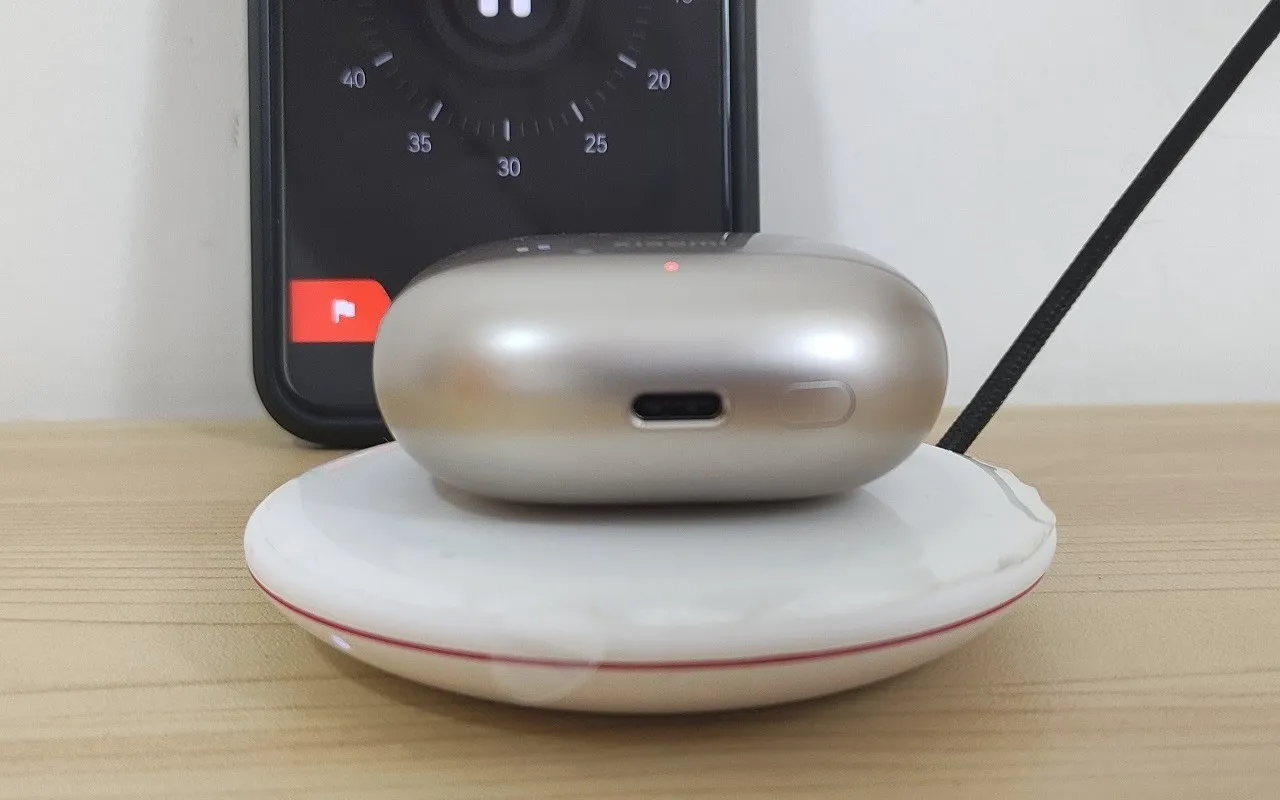 Xiaomi Buds 4 Pro Charging2