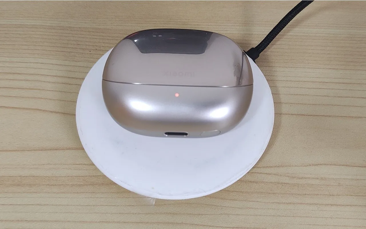 Xiaomi Buds 4 Pro Charging3