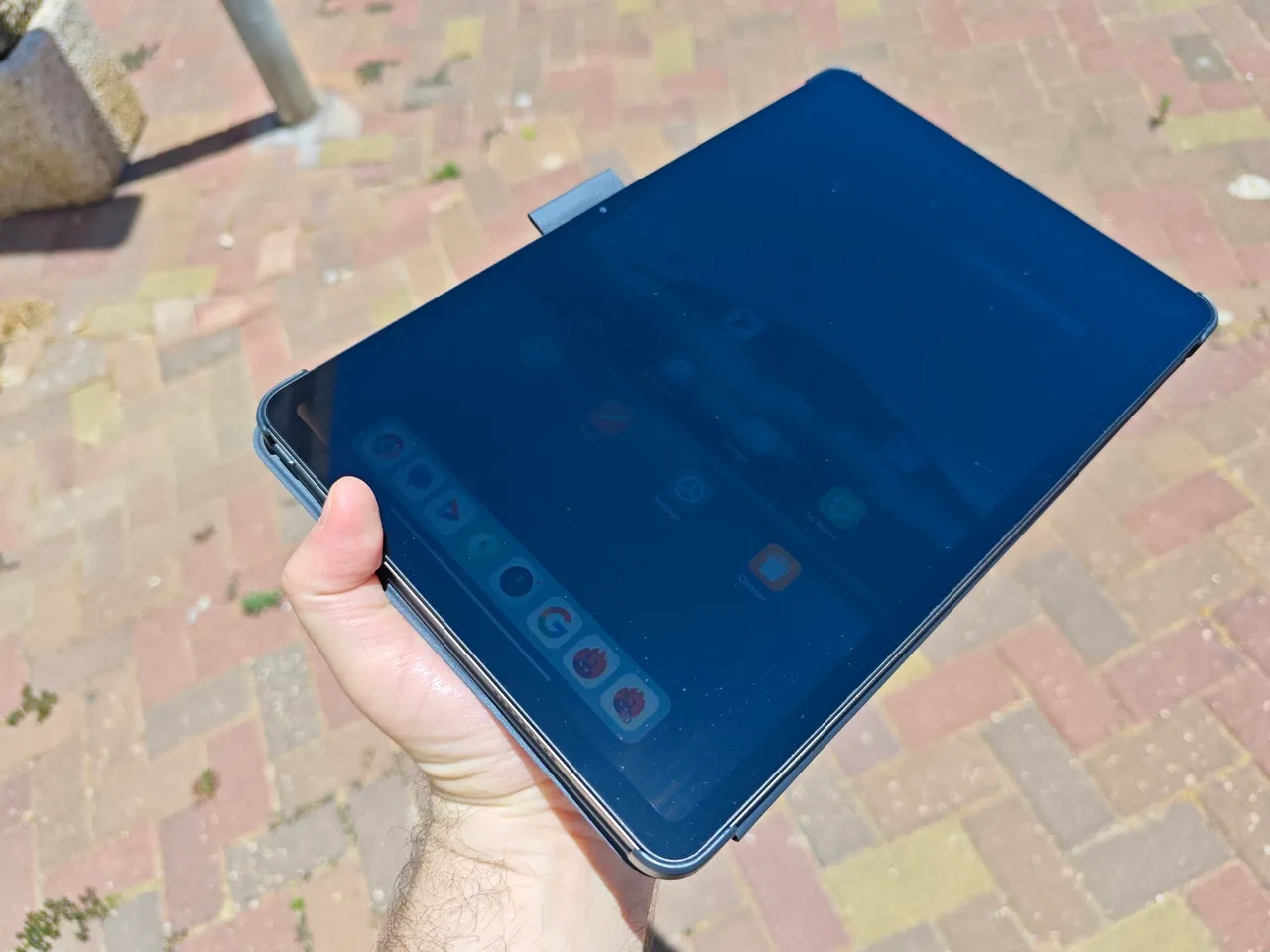 Poco Pad Sunlight visibility test (Front 2/2)