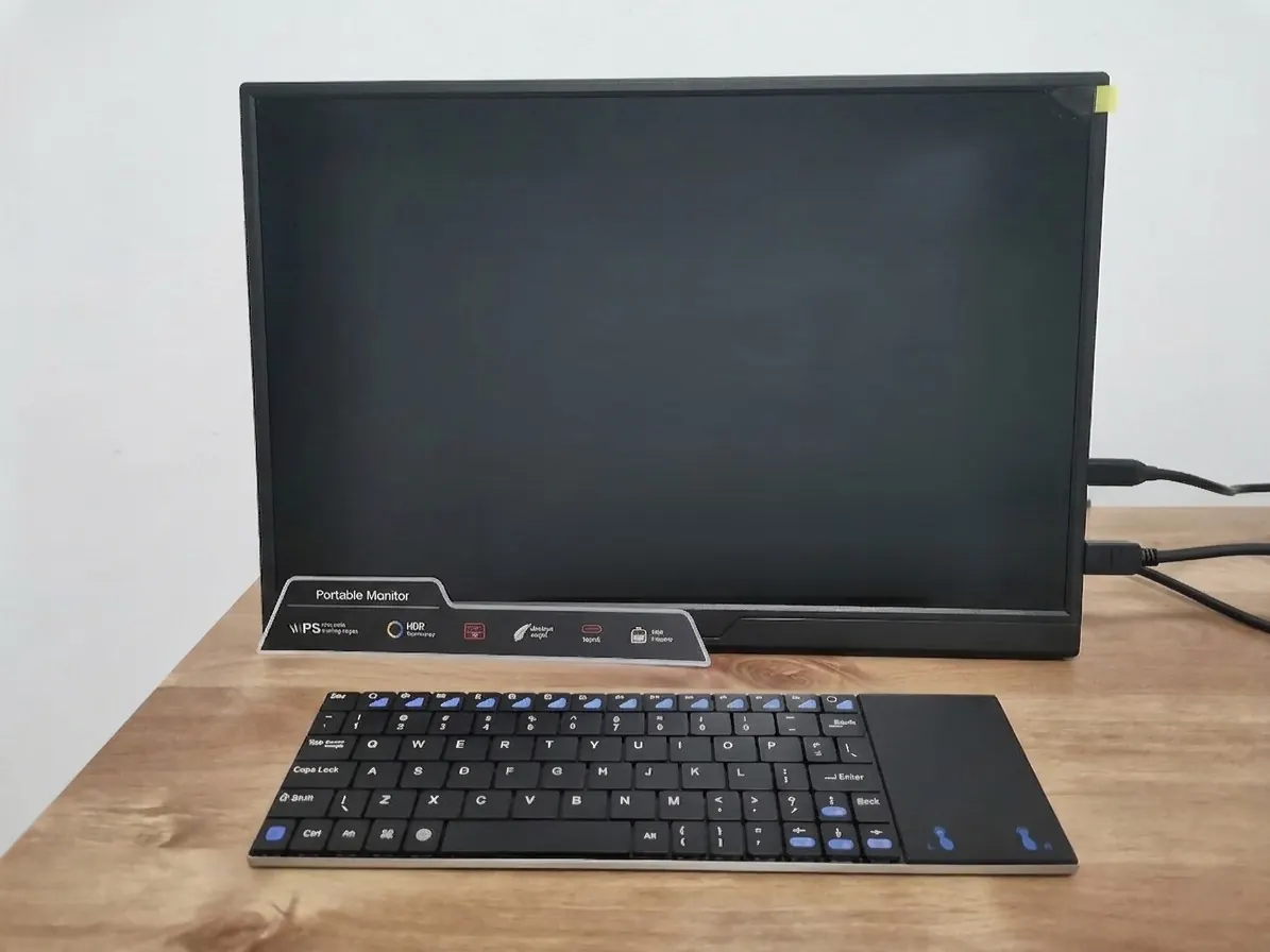 Riitek RS201 Portable Screen