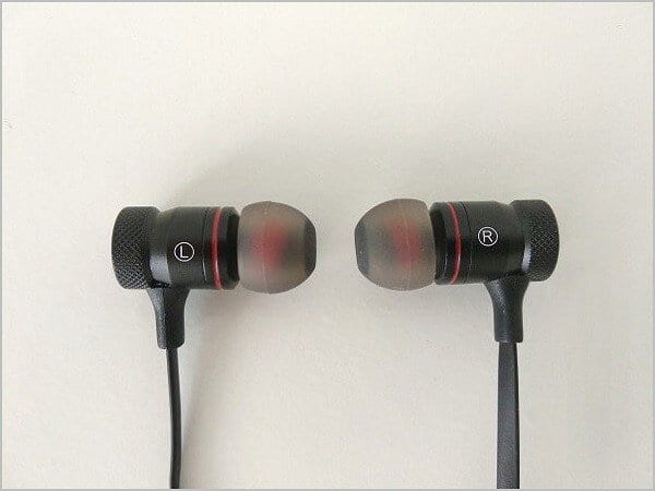 ES 70TY Earphones 2