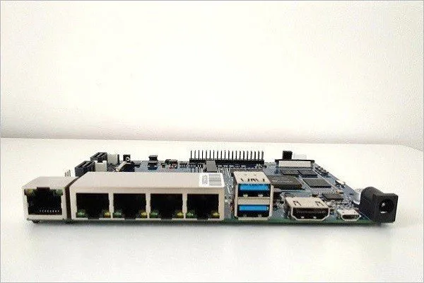 Banana PI R2 Board 3 Banana PI R2 Board 3