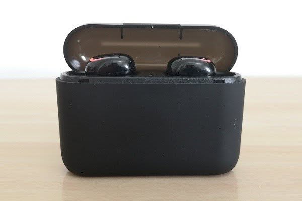 Q32TWS Case Earphone 2