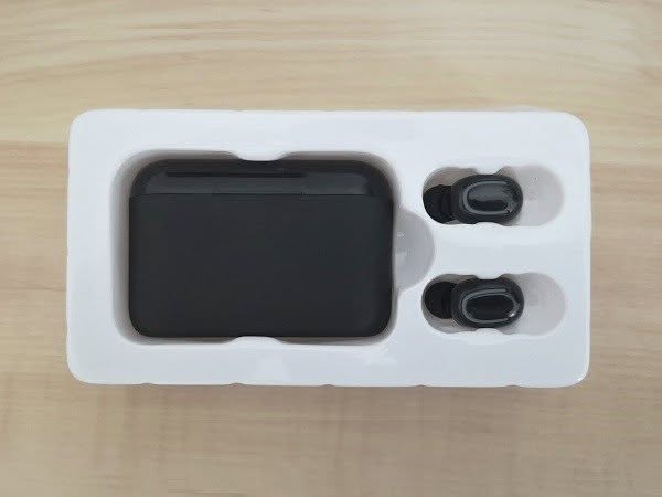 Q32TWS Unboxing 3