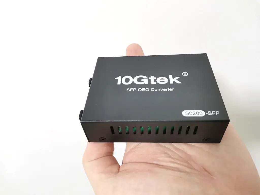 G0200 Sfpmedia Converter Hand View 2
