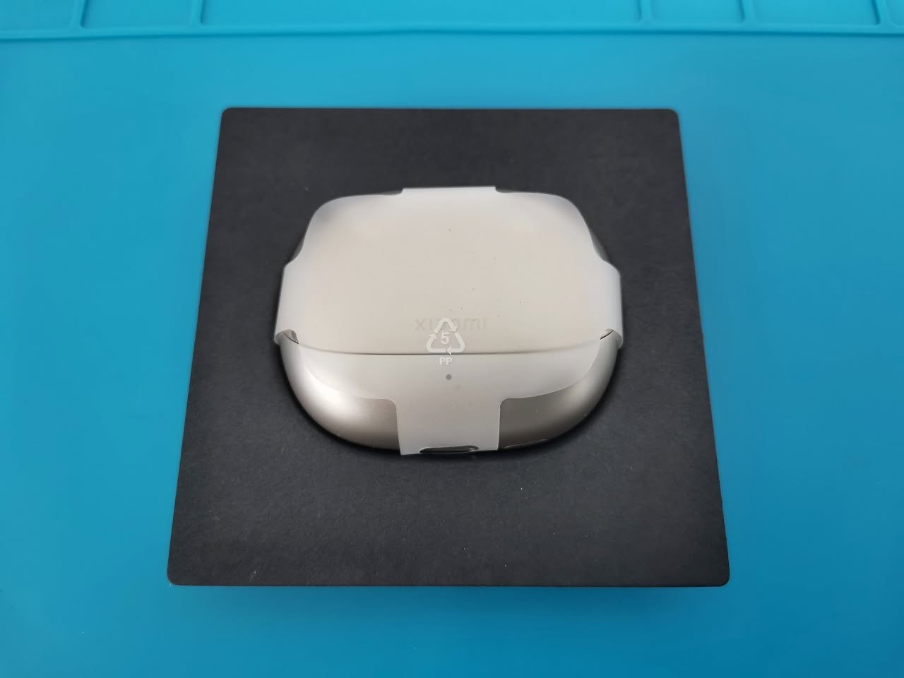 Xiaomi Buds 4 Pro Items 3