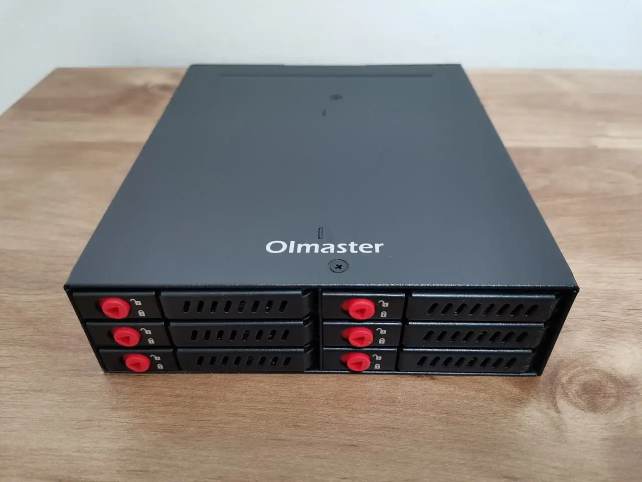 MR 6601 Nas Rack 2