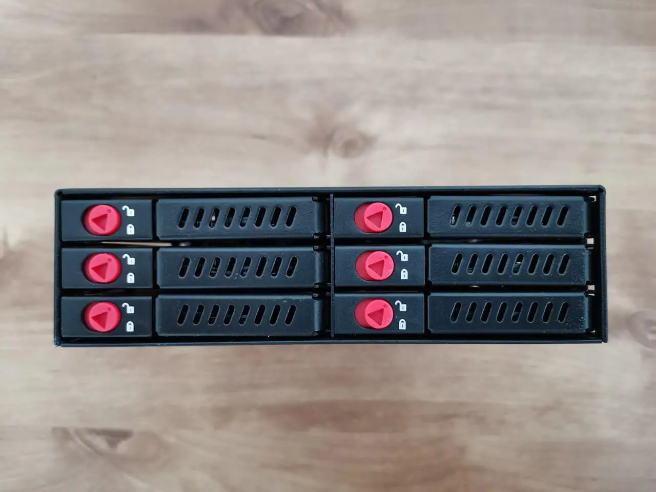 MR 6601 Nas Rack 5
