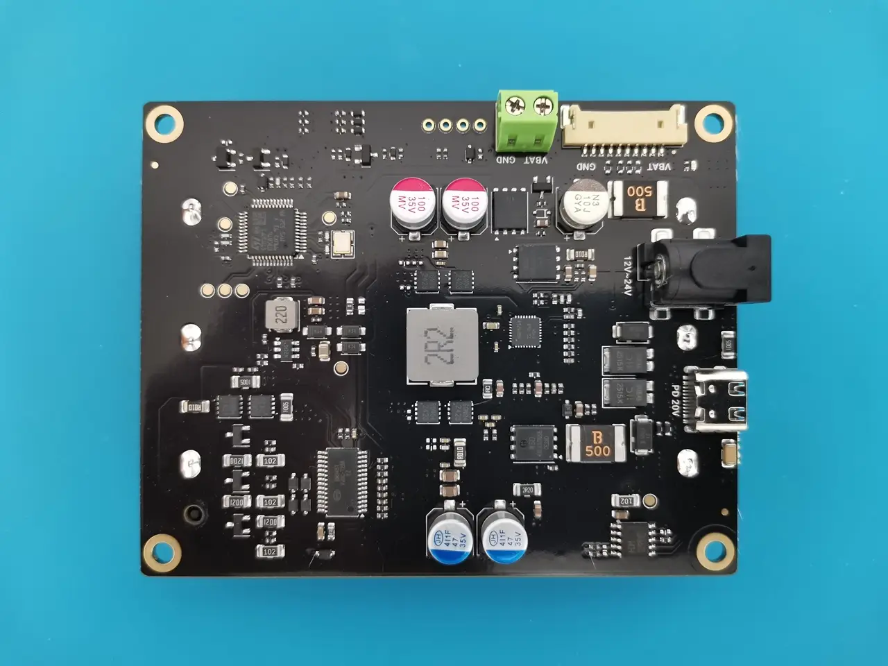 LatteIOT Smart UPS 5 LatteIOT Smart UPS 5