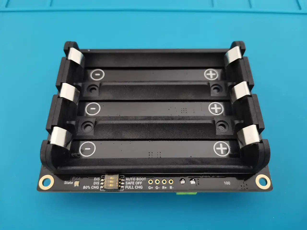 LatteIOT Smart UPS 6 LatteIOT Smart UPS 6